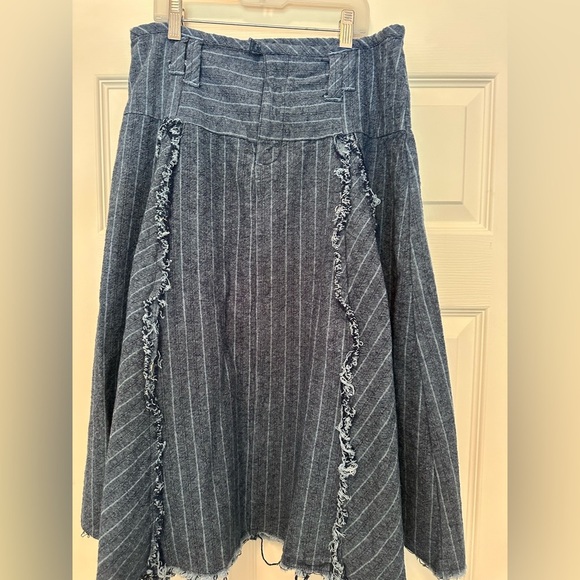 Women’s Free People Denim A line Skirt, size 8 - Picture 6 of 9
